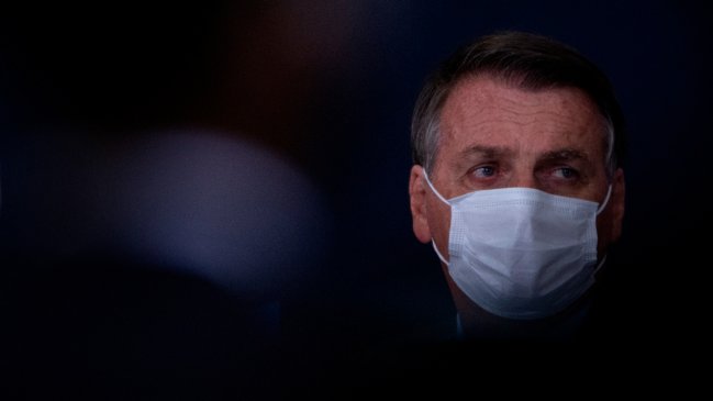 Brasil: Tribunal Electoral pide investigar a Bolsonaro por atacar el sistema de votación