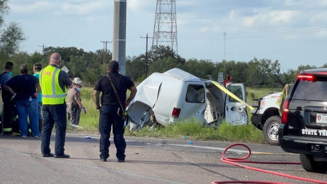 Al menos 10 muertos en accidente de una furgoneta que transportaba inmigrantes en Texas