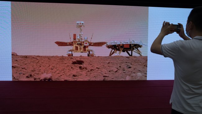   Vehículo explorador chino recorre más de 800 metros en Marte 