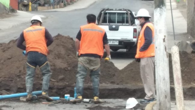 Corte de agua por rotura de matriz afecta a 453 hogares en Antofagasta