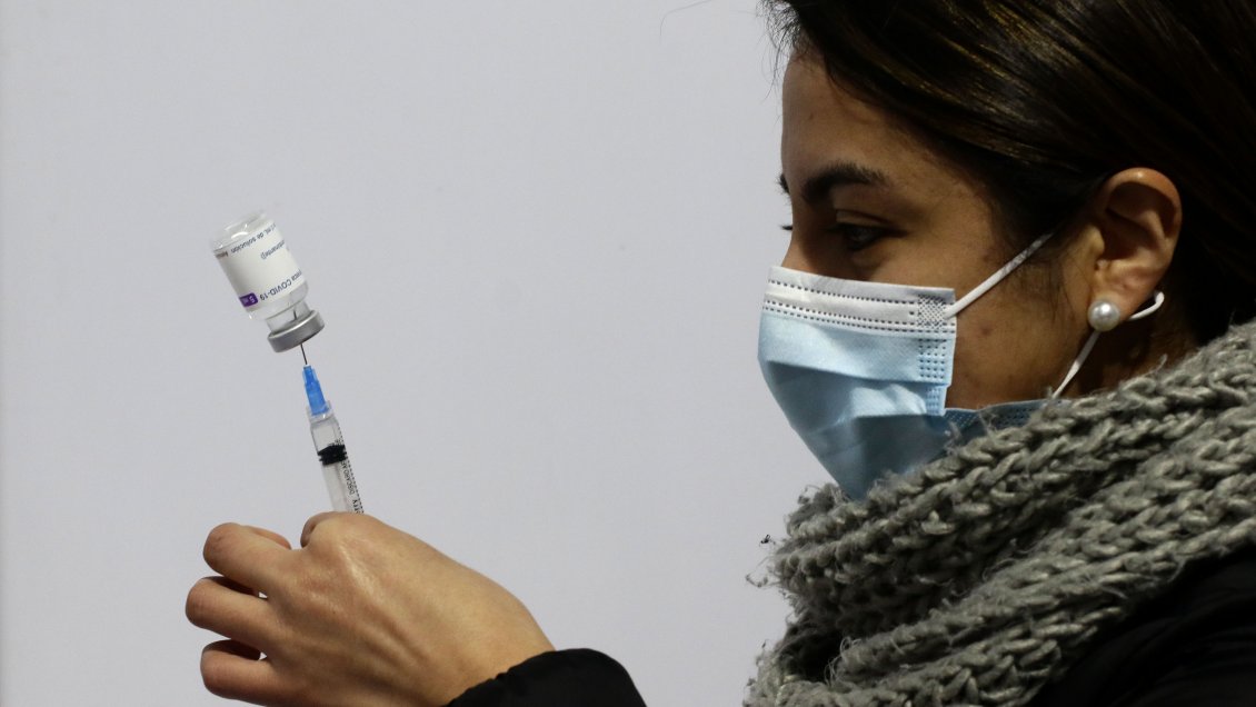 Con casi el 80 por ciento de adultos vacunados, comenzó aplicación de dosis de refuerzo en Antofagasta
