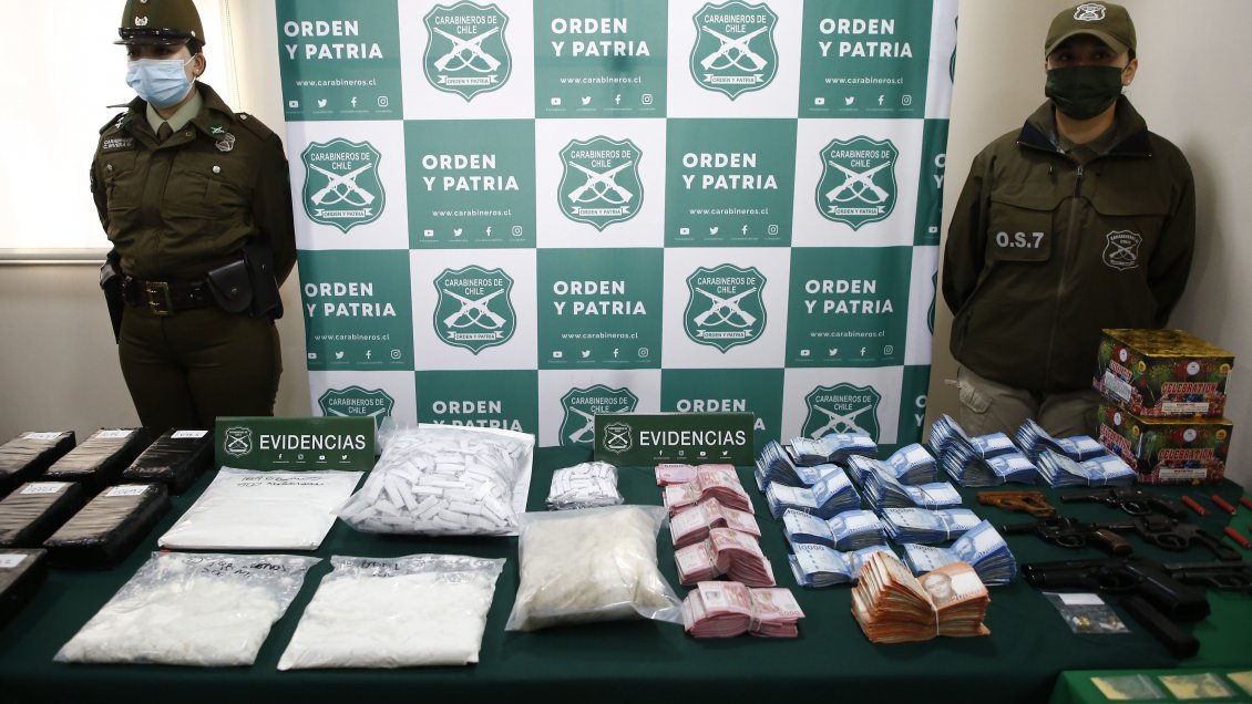 Carabineros detuvo a seis personas en operativos realizados en Recoleta y Estación Central