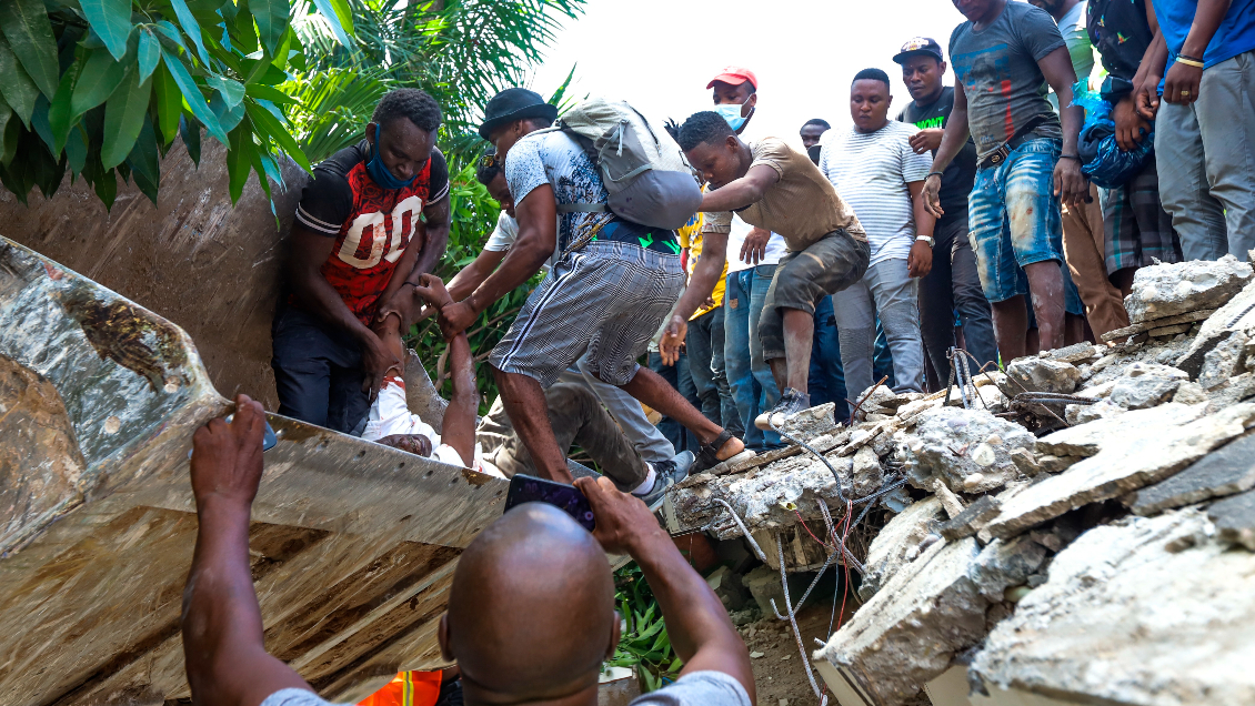 Fallecidos por terremoto en Haití ya superan los 700