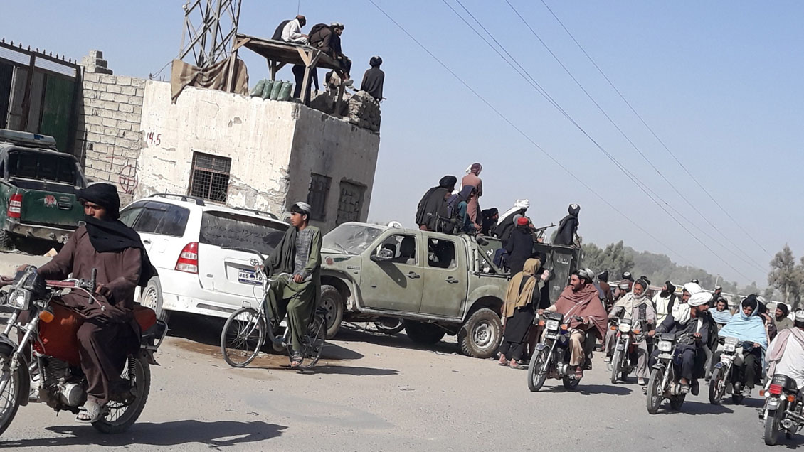 Afganistán: Talibanes claman otras tres capitales provinciales y ya controlan 26 de 34