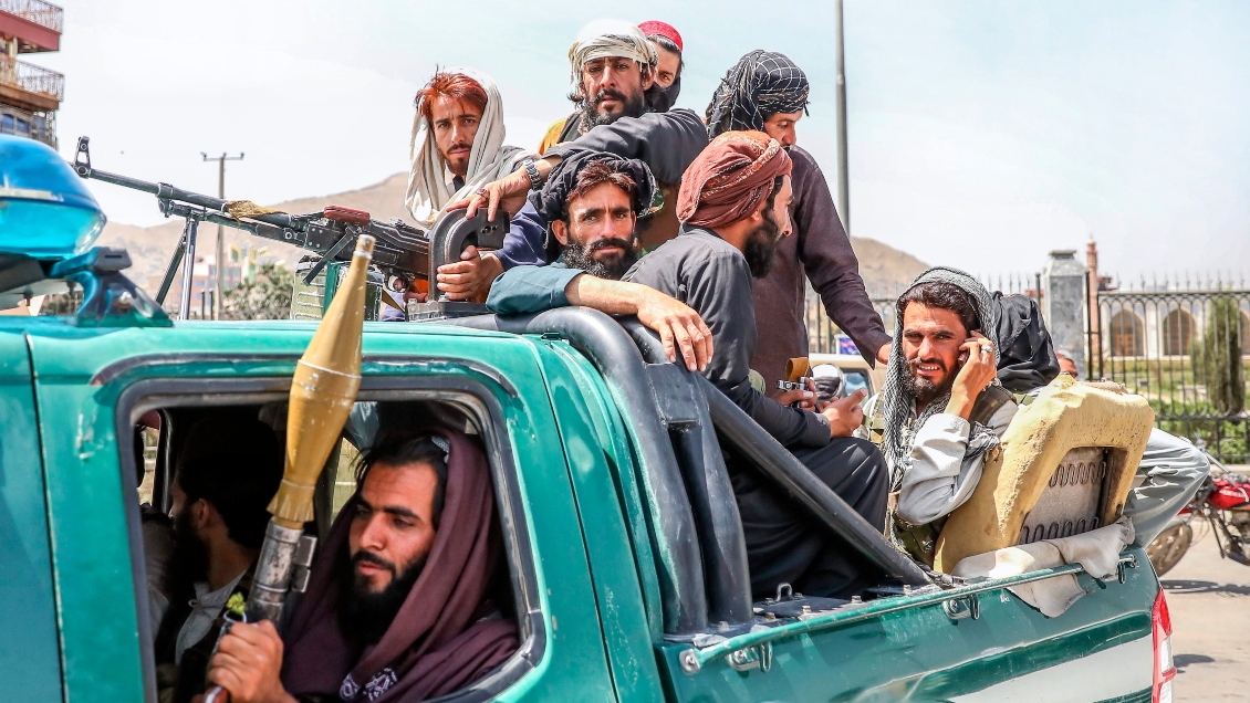 Seis personas murieron en medio del caos en el aeropuerto de Kabul por llegada de talibanes