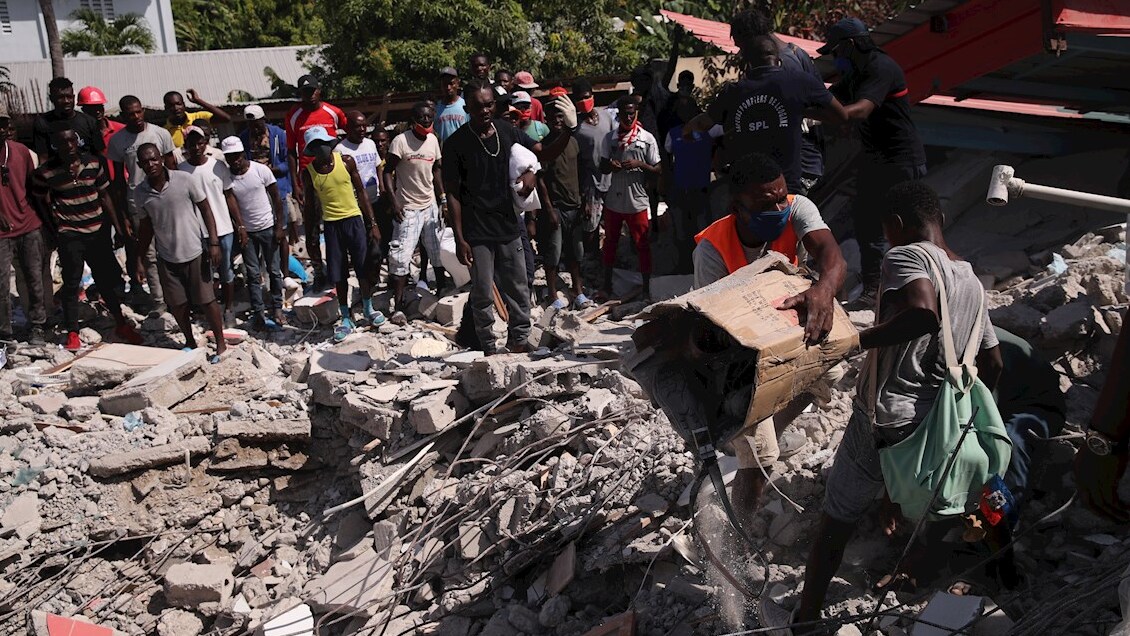 Muertos por terremoto en Haití ya son más de 1.400