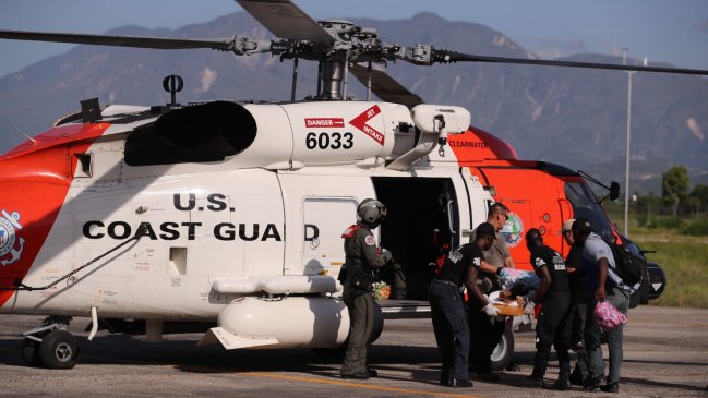  EEUU enviará ocho helicópteros a Haití para reforzar las labores de rescate  