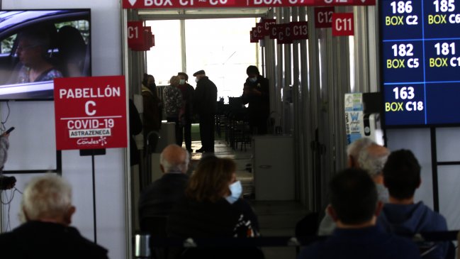 Alcaldes piden congelar calendario de vacunación ante lluvias y falta de stock