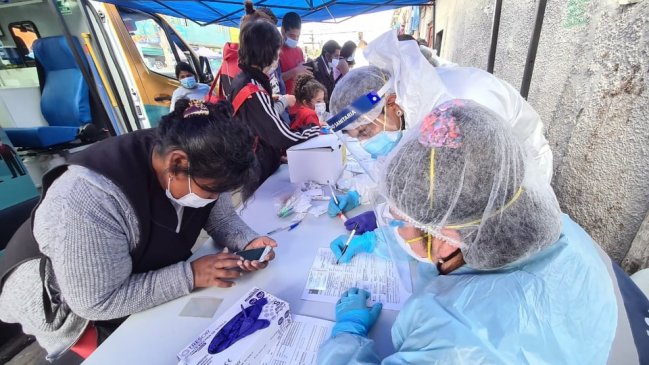 Tras paso de viajeros con delta por Iquique: Testeo arrojó tres casos Covid y se espera estudio genómico