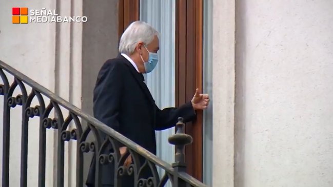   Chascarro presidencial: Piñera se quedó afuera de su propia oficina 