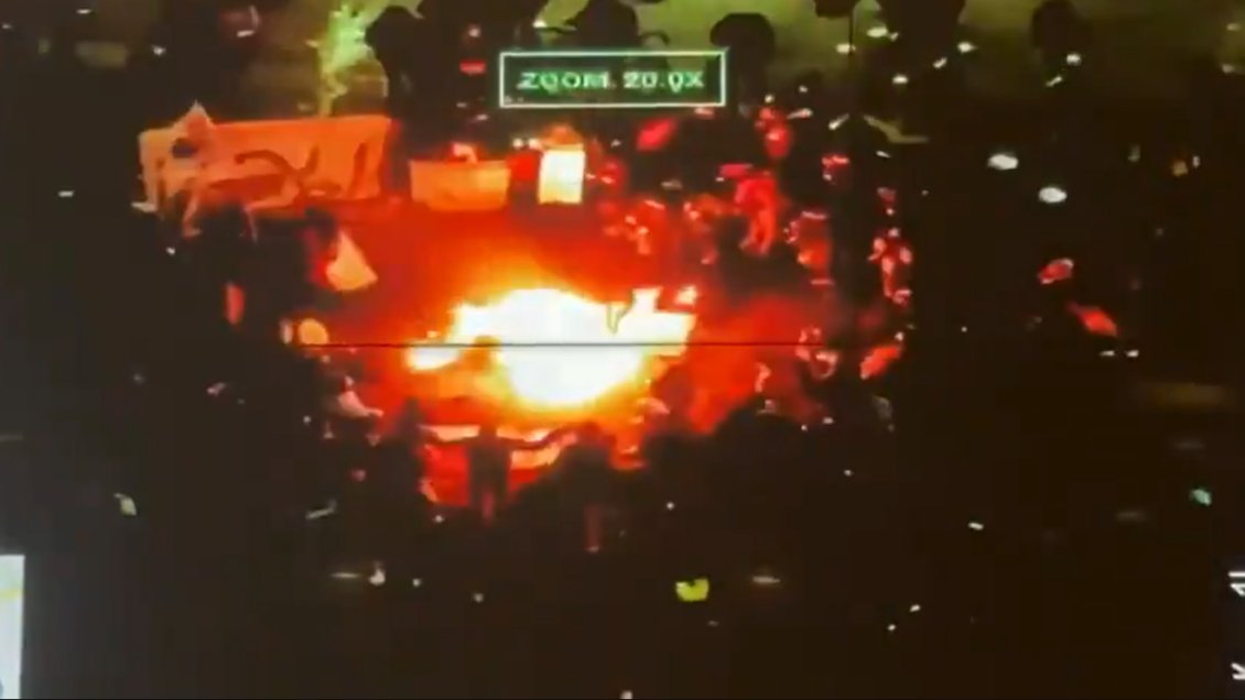 Protesta en Plaza Italia: Pocas personas y algunas barricadas