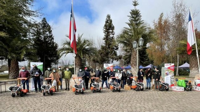 Entregan recursos a agricultores para incentivar la producción en O’Higgins
