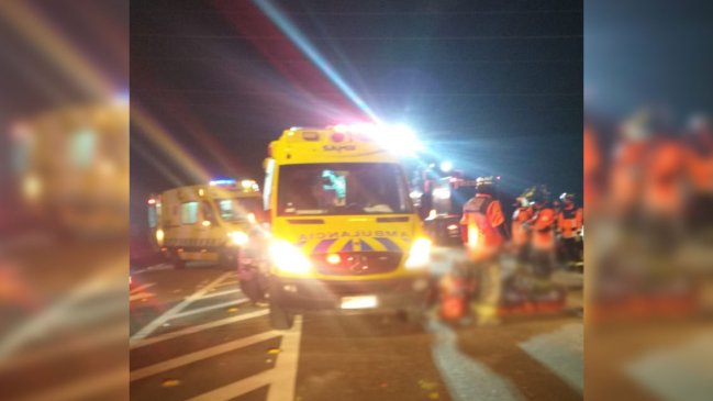 Furgoneta volcó en ruta de Mejillones: Hay un fallecido