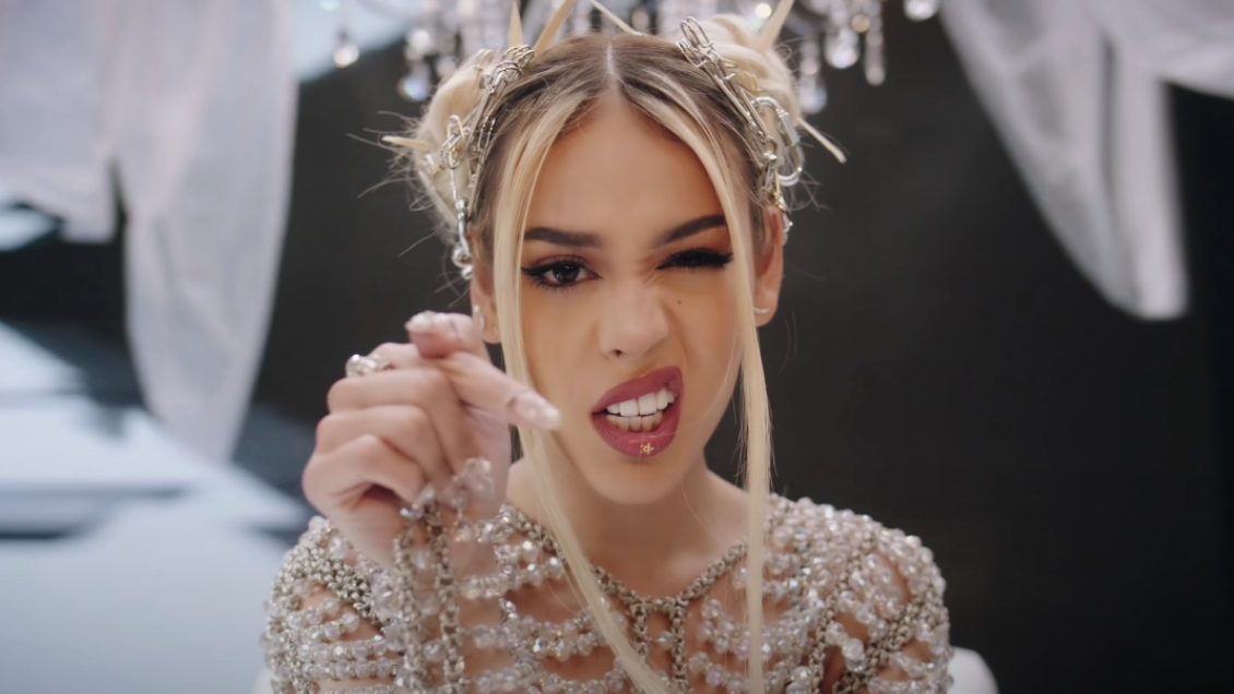 Danna Paola explica la historia detrás de su nuevo single 
