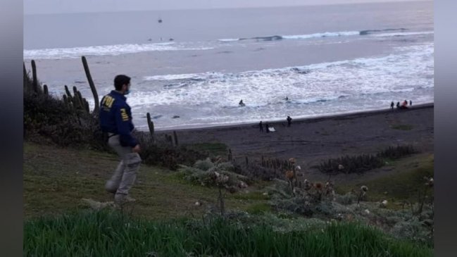 Exámenes determinarán si cadáver hallado en playa de Pichilemu pertenece a pescador desaparecido