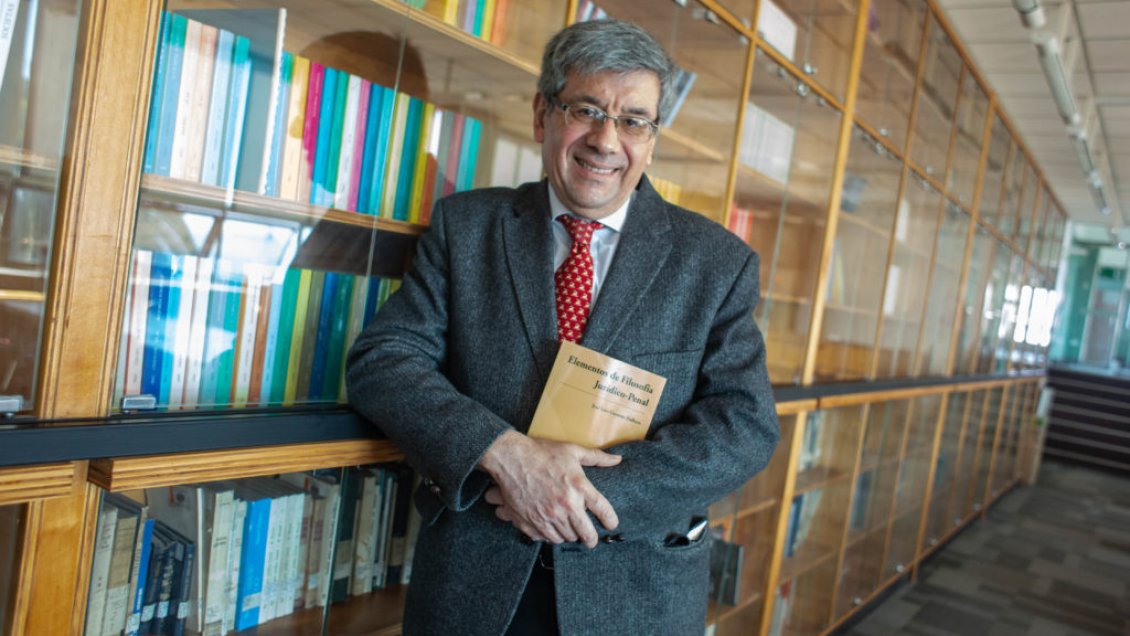 De Italia a Valparaíso: Penalista publica libro sobre casos para los que 