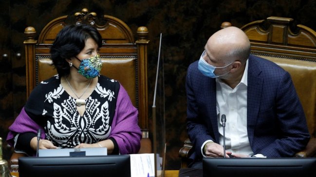 PS insiste en compromiso con Provoste, pero reconoce fuga de votos hacia Boric