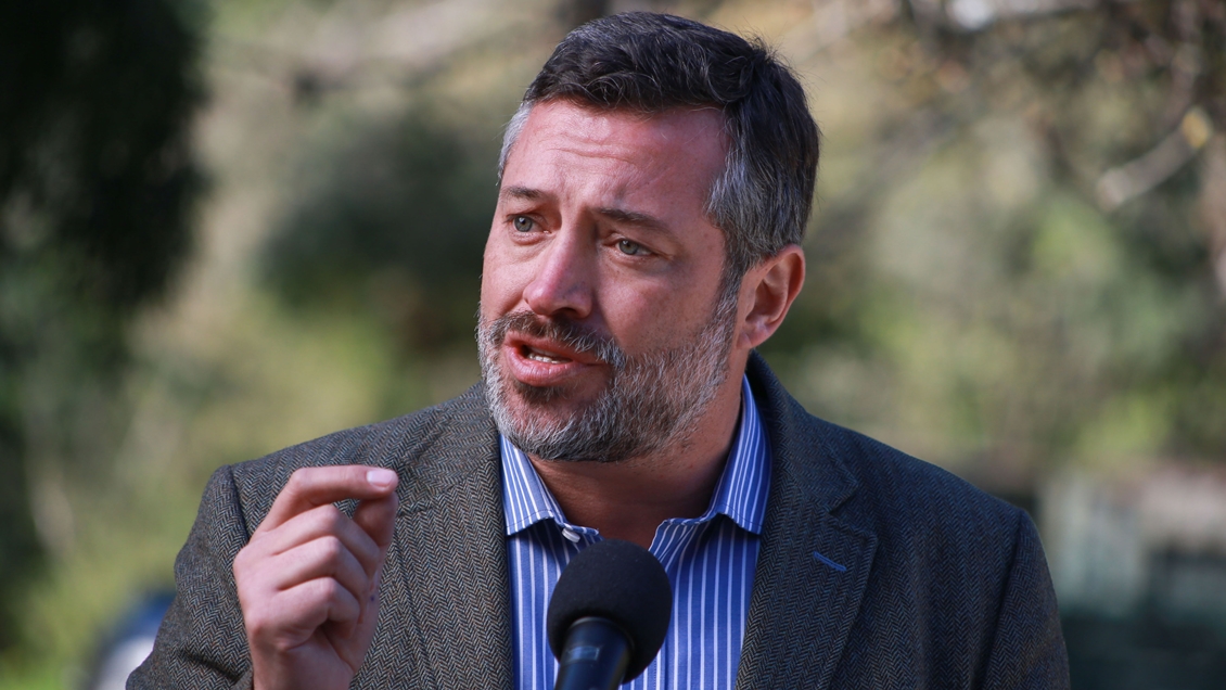 Sichel y cuarto retiro: Si debo pelearme con alguien por lo que es bueno para Chile, lo haré