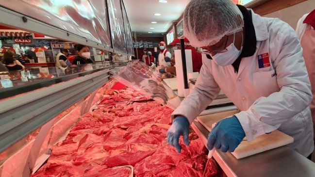 Previo al 18: Decomisan más de 60 kilos de pollo y cursan seis sumarios en Tarapacá