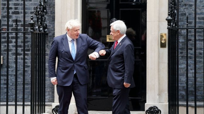  Piñera concluye su gira por Europa con reunión con Boris Johnson  