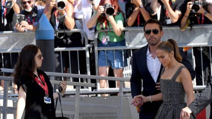  Ben Affleck y Jennifer López arribaron a Venecia y se llevaron todas las miradas 