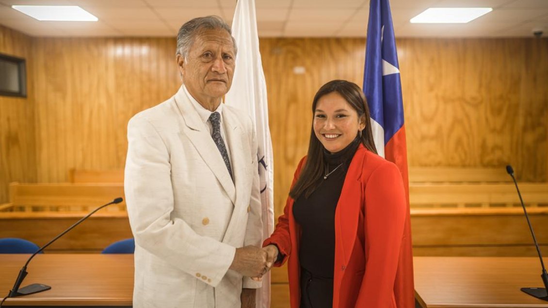 Histórico: Por primera vez una abogada juró ante la Corte Suprema desde Rapa Nui