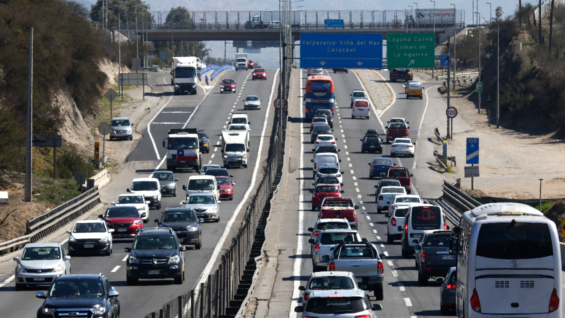 Fiestas Patrias: 18 fallecidos en accidentes viales y 335.000 autos ya de vuelta en Santiago