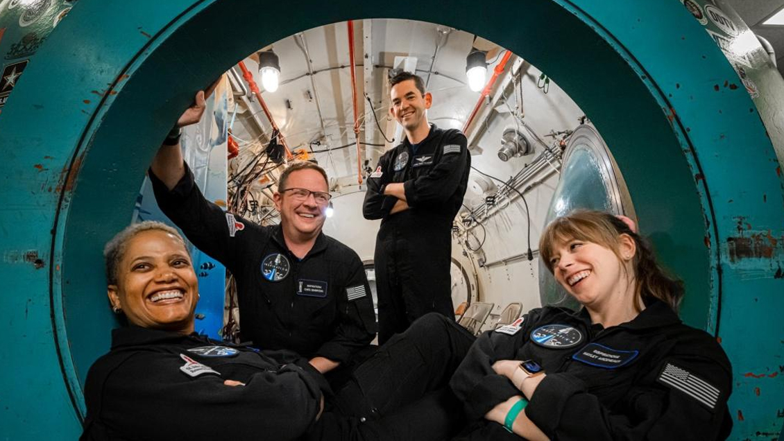 Orbitando más lejos que la EEI y que el Hubble, la primera misión espacial civil está 