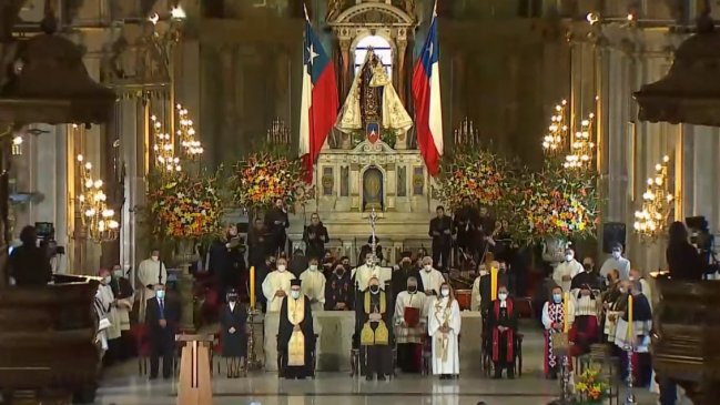 Te Deum Ecuménico: Arzobispo Aós pidió que nueva Constitución respete 