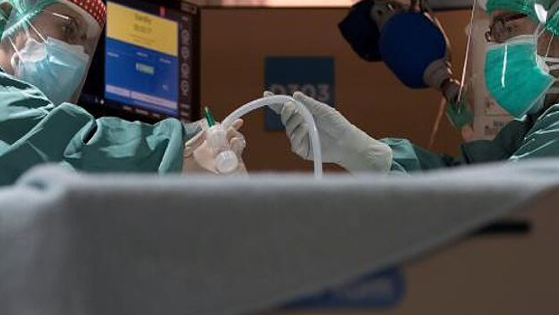 Matrimonio quemado por encapuchados armados en Carahue está en riesgo vital