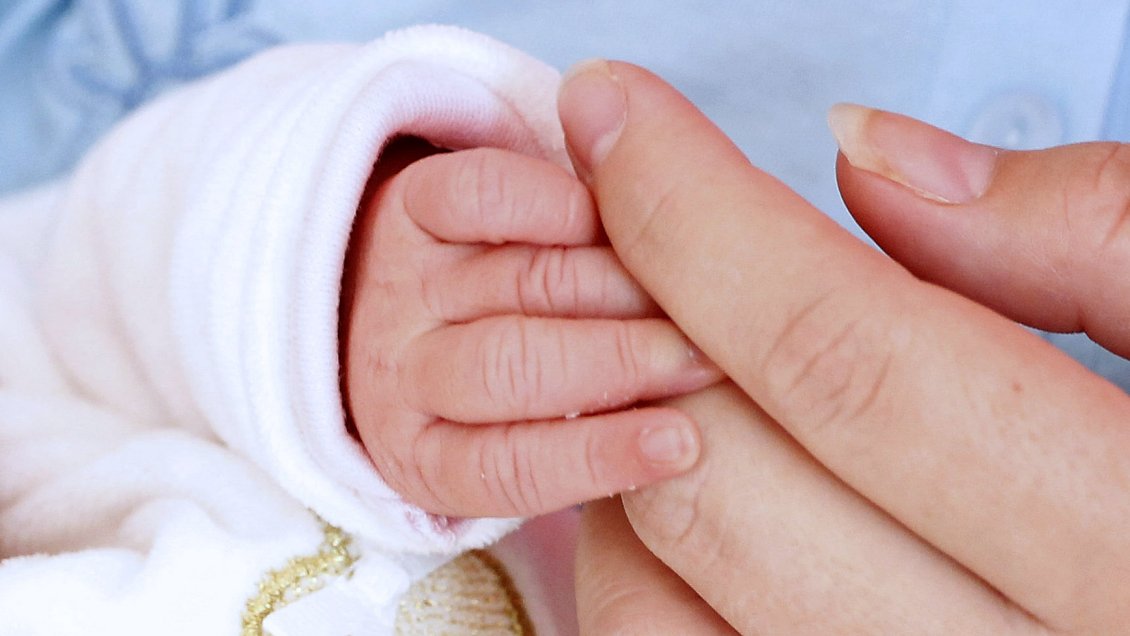 Corte de Arica ordenó que padres antivacunas cumplan el plan de inoculación de su hija recién nacida