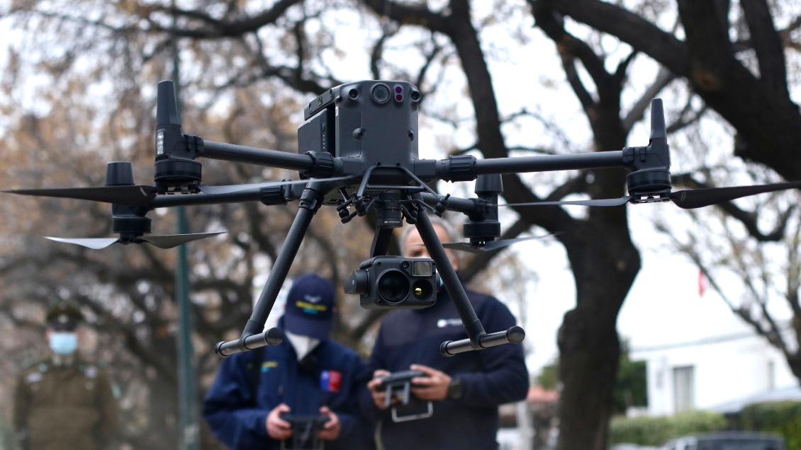 Autoridades anunciaron uso de drones en ocho comunas de la RM para combatir portonazos y encerronas