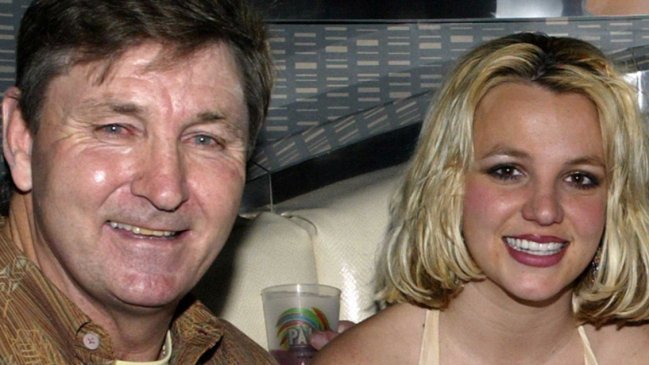 Padre de Britney Spears monitoreaba todo lo que su hija hacía en su teléfono