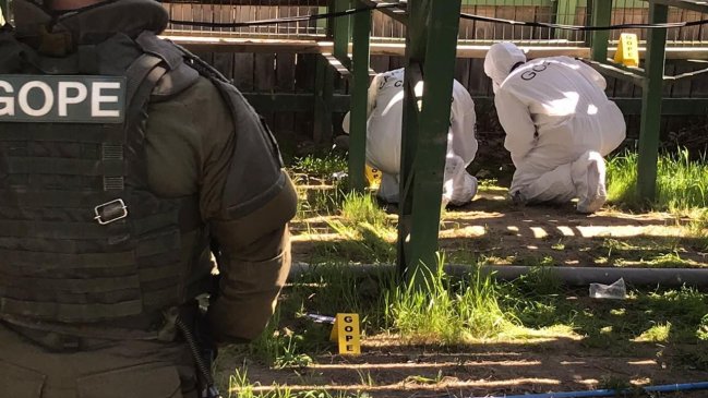 Carabineros investiga hallazgo de artefacto explosivo en medialuna de San Bernardo