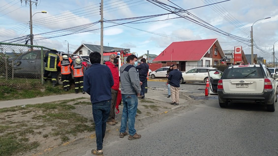 Dos personas resultaron lesionadas en colisión ocurrida en Punta Arenas