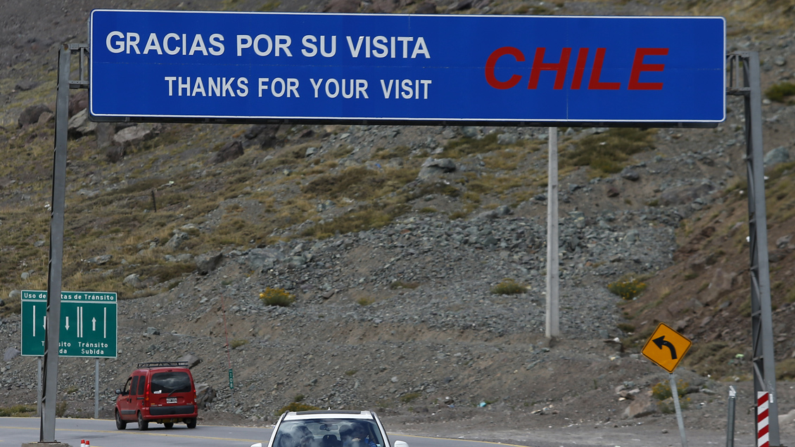 Argentina reabrió dos pasos fronterizos terrestres con Chile y Brasil