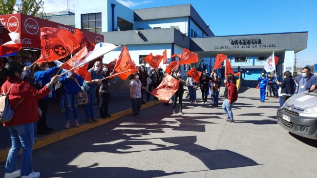 Fenats protesta por inminentes despidos entre personal sanitario de refuerzo por la pandemia