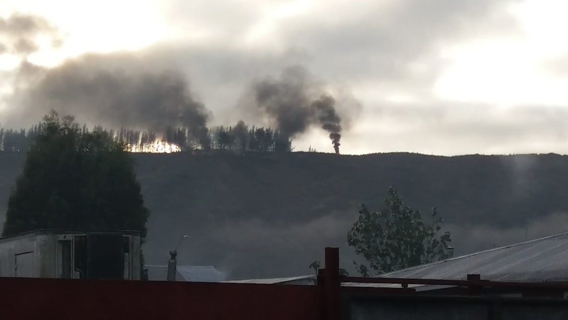 Ocho máquinas resultaron destruidas durante ataque incendiario en Lebu