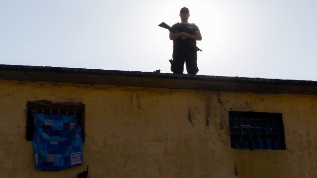 Quillota: Interna de la cárcel resultó con heridas graves tras incendiar frazada y envolverse en ella