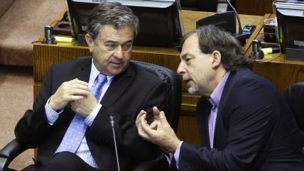  Impasse entre Coloma y Girardi, quien no abrió sesión 