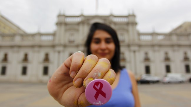 Cirujano oncólogo remarca: El autoexamen no es suficiente para detectar el cáncer de mama