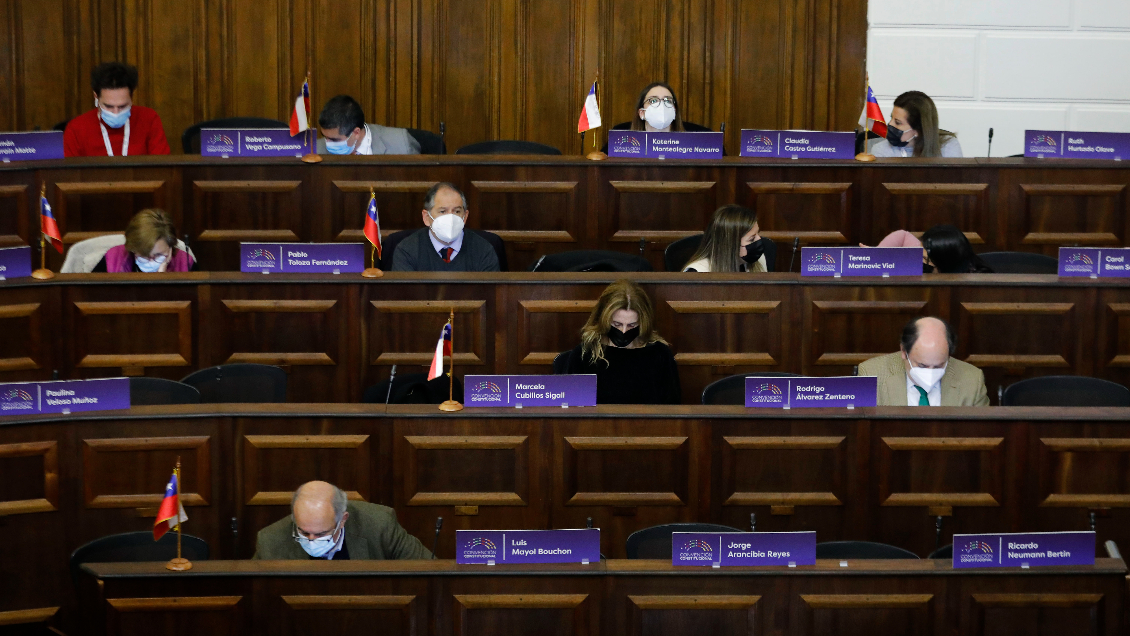 Constituyentes oficialistas no logran firmas para arremetida contra los plebiscitos dirimentes