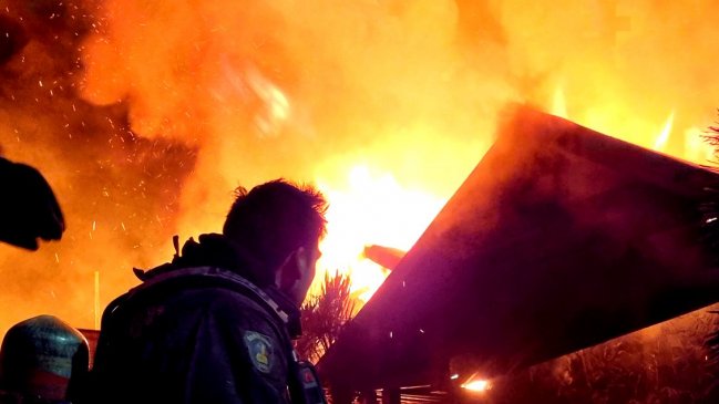 Dos iglesias fueron destruidas por ataque incendiario en Tirúa