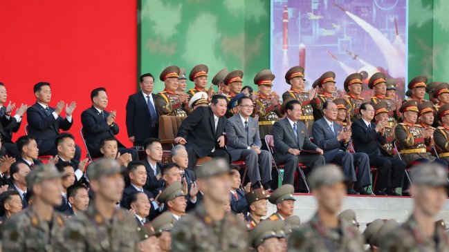  Kim Jong-un defiende desarrollo militar pese a los esfuerzos diplomáticos  