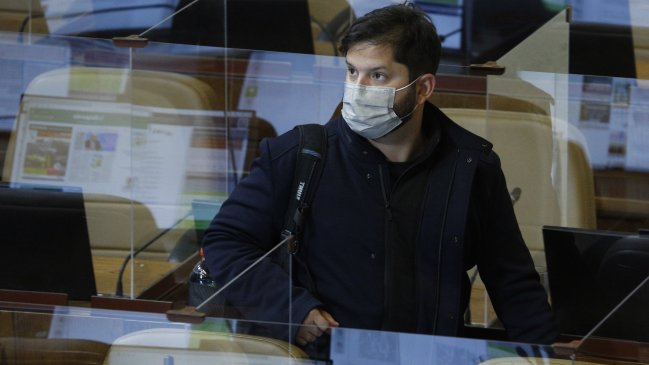 Clínica desmintió supuesta ficha médica de Gabriel Boric que se viralizó en redes sociales