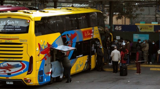 Viajes interregionales: No vacunados deberán presentar PCR negativo