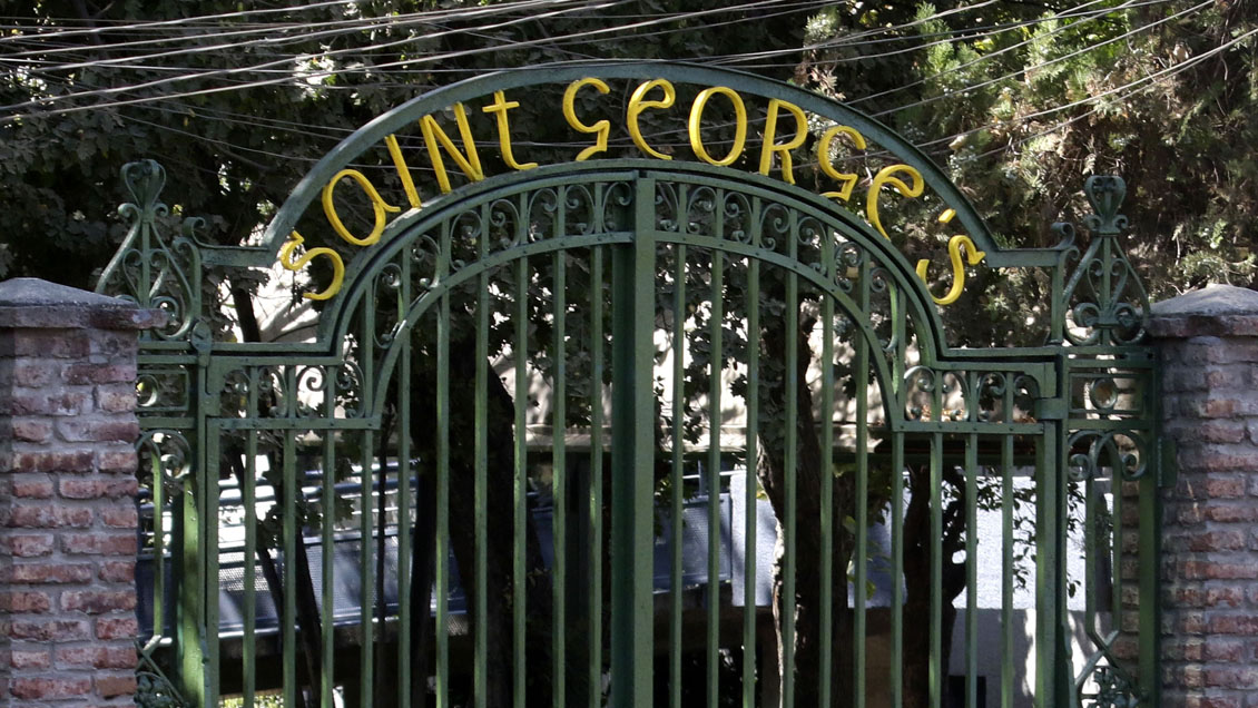 Apoderados reclaman por lista de 