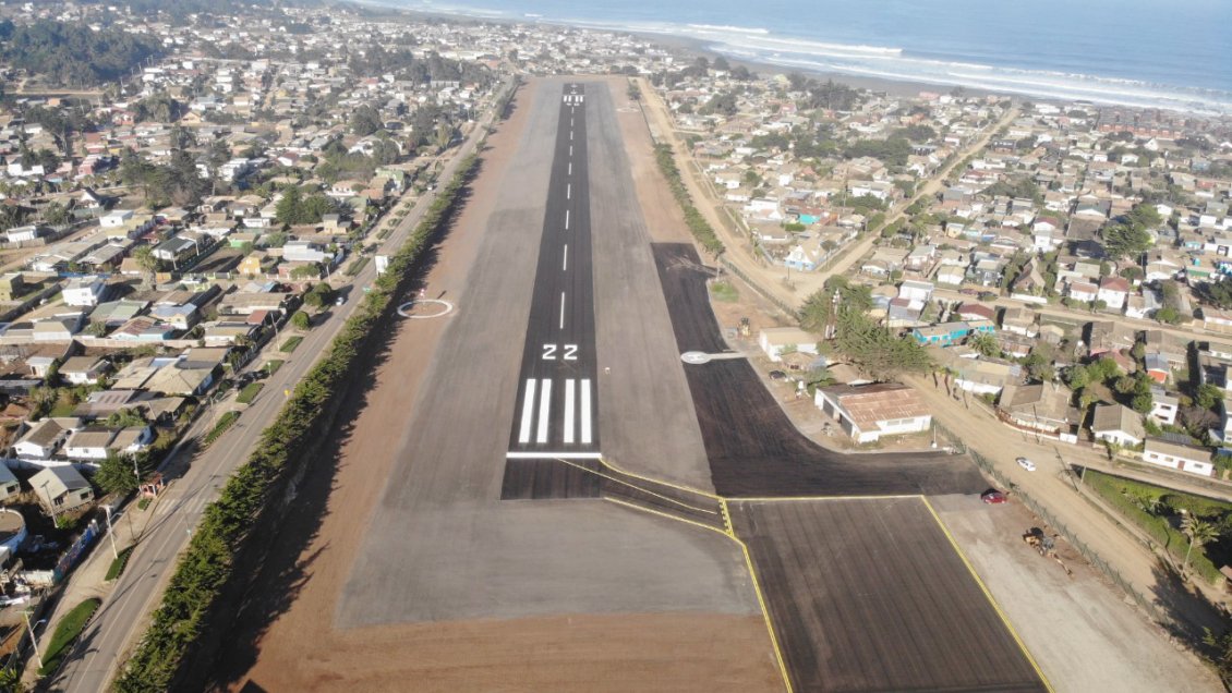 Inauguran nueva pista en aeródromo de Pichilemu