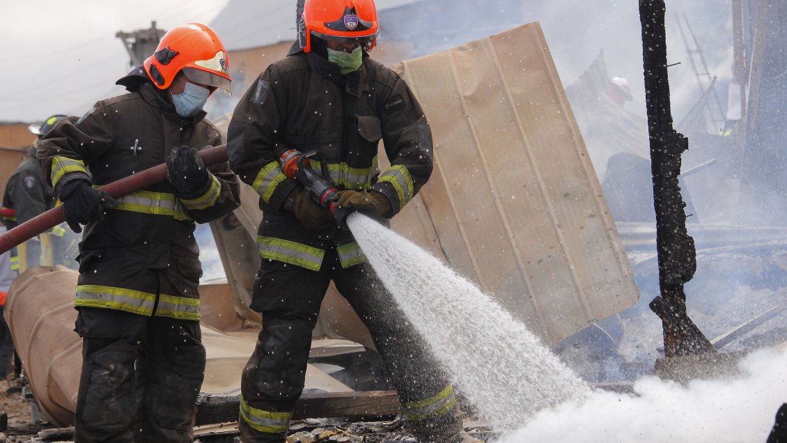 Once casas resultaron afectadas por incendio en campamento de Antofagasta