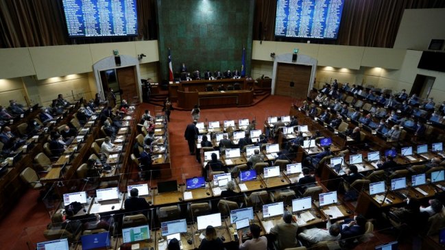 Seis diputados fueron sancionados por participar en matinales mientras había sesión de Sala